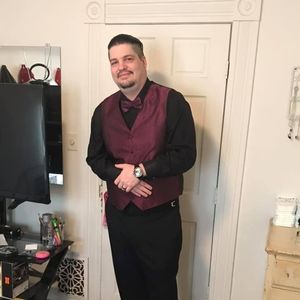 Meet your Posher, Troy